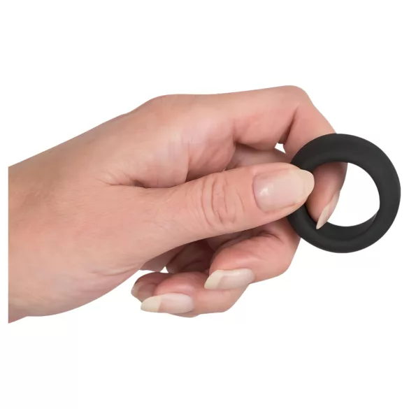 Black Velvets - vastagfalú péniszgyűrű (2,6cm) - fekete