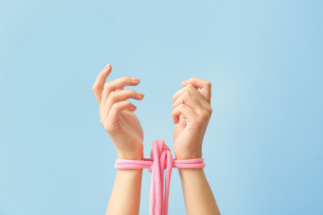 Bondage kezdőknek: Hogyan kóstolj bele biztonságosan a BDSM világába?